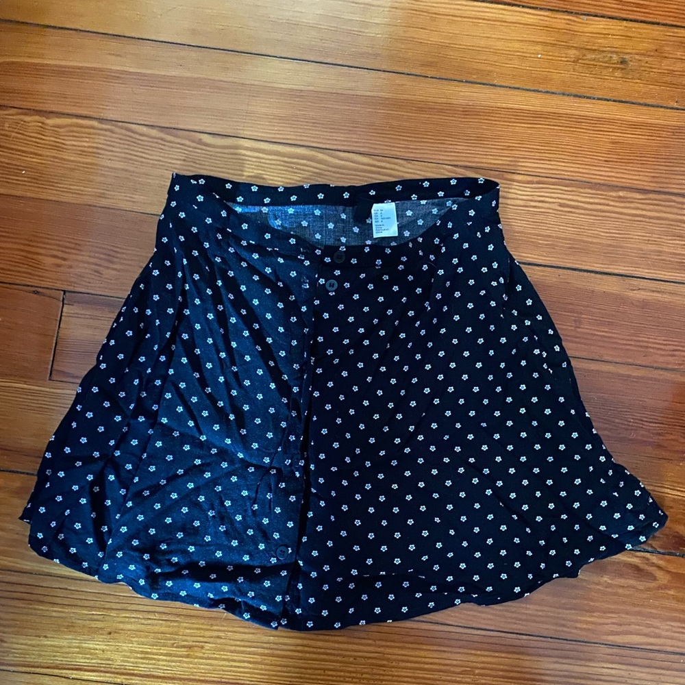 Flower print buttoned skirt